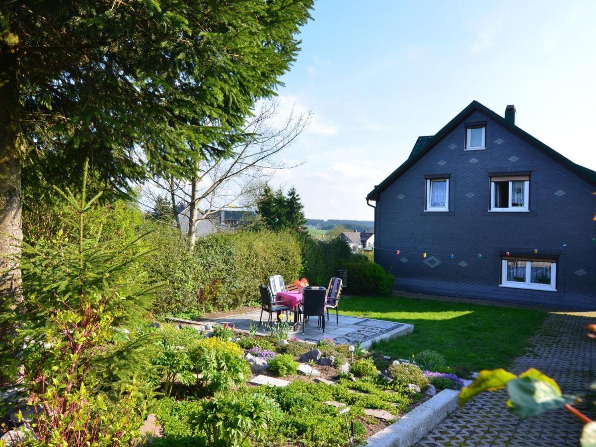 Holiday Home in Neustadt am Rennsteig with Garden Zimmer foto