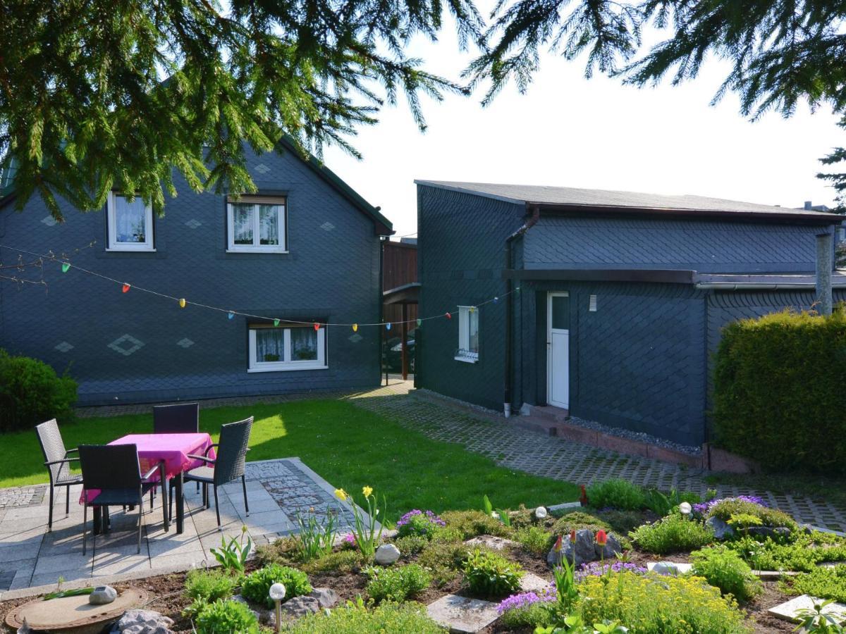 Holiday Home in Neustadt am Rennsteig with Garden Exterior foto