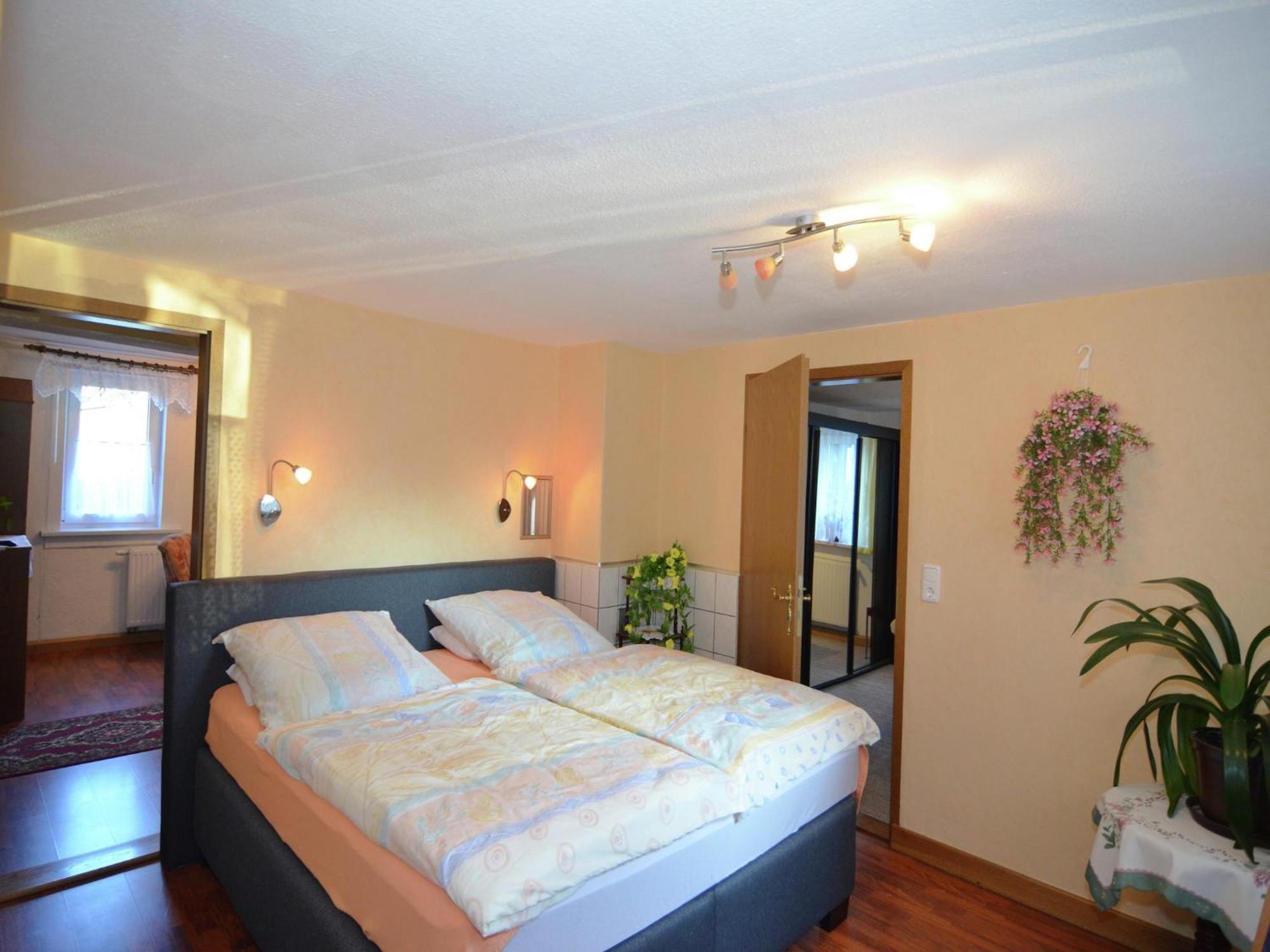 Holiday Home in Neustadt am Rennsteig with Garden Exterior foto