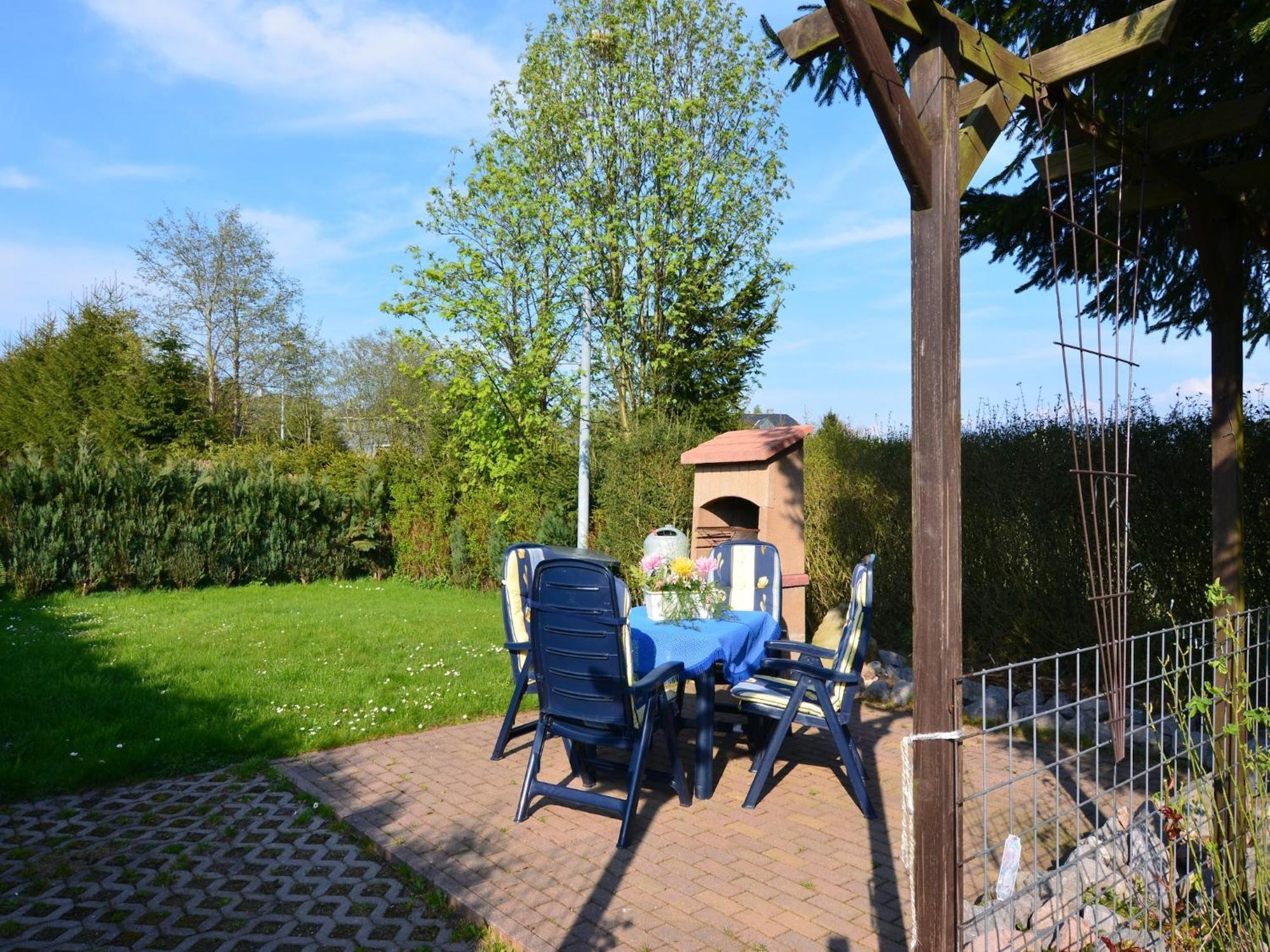 Holiday Home in Neustadt am Rennsteig with Garden Exterior foto