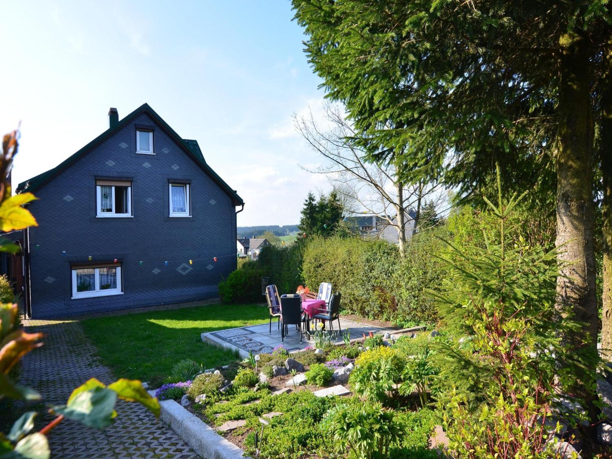Holiday Home in Neustadt am Rennsteig with Garden Exterior foto